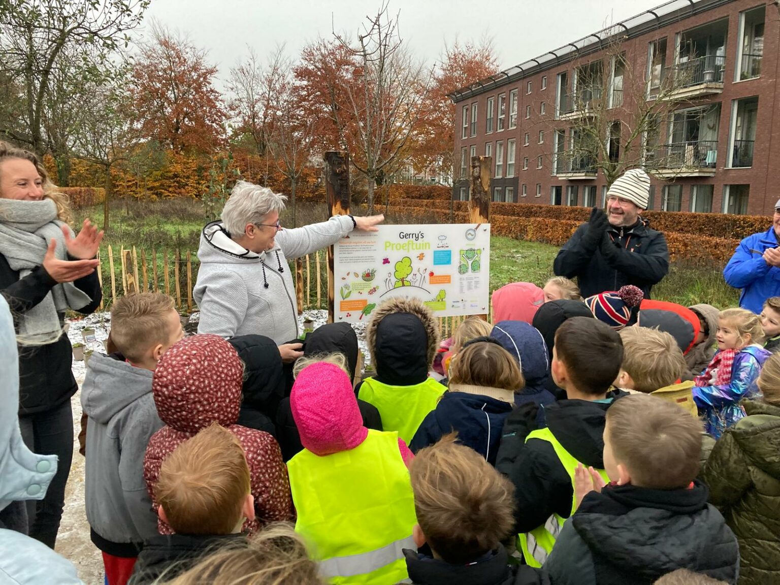 Jong En Oud Samen In Gerrys Proeftuin Noord Brabant